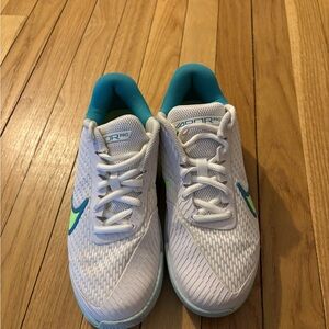 Nike Women’s Vapor Pro 2 Tennis Sneaker